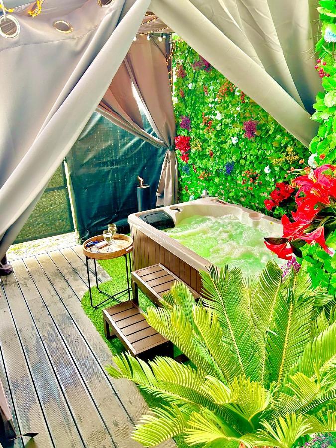 La Lover'S Jungle Pont-Sur-Yonne Exterior photo